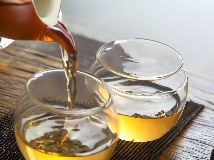 茶汤表面有油雾是什么茶叶的原因