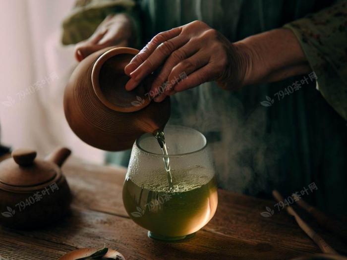 生姜泡茶叶可以治疗腹泻吗怎么用呢
